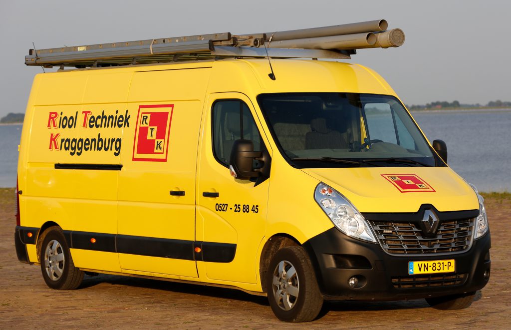 Leegzuigen septic tanks Riool Techniek Kraggenburg